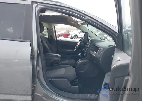 2013 Jeep Compass Latitude z USA, uszkodzony, nr VIN 1C4NJDEB3DD164393